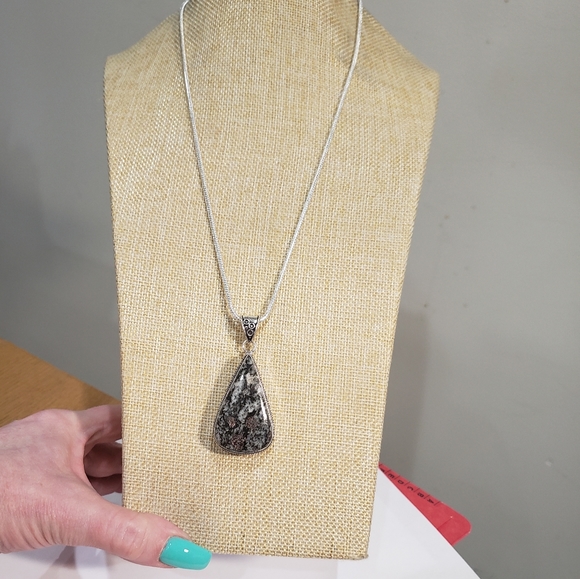 Eudialyte necklace, 925 silver eudialyte long pendant necklace - Picture 3 of 13